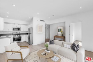 1227 N Berendo St Unit 102, Los Angeles, CA 90029