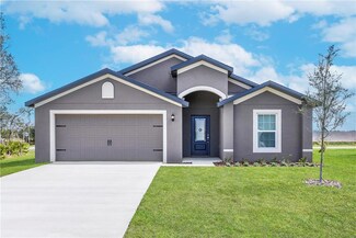 1652 SW Penrose Ave, Port Saint Lucie, FL 34953