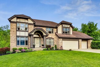1065 Amber Ct, West Chicago, IL 60185