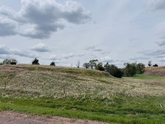 71855 Road 385, McCook, NE 69001