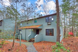65 Woodside Cir Unit 65, Torrington, CT 06790