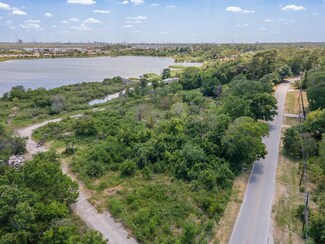 17318 River Rd, Channelview, TX 77530