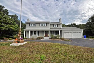 14 Tecumseh Rd, Sagamore Beach, MA 02562