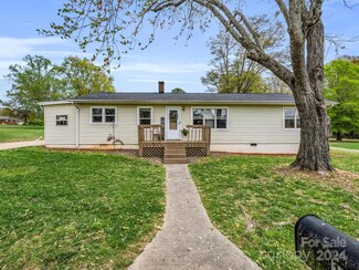 159 J E Morrow St, Forest City, NC 28043