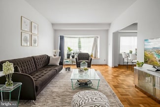 3601 Greenway, Baltimore, MD 21218