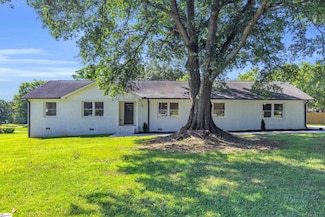 2 Melbourne Ln, Greenville, SC 29615