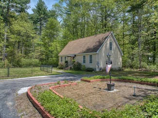 267 Carlisle Rd, Bedford, MA 01730