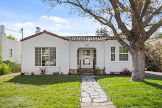 921 College Ave, Palo Alto, CA 94306