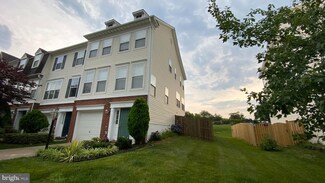 8194 Rainwater Cir, Manassas, VA 20111