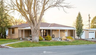 516 E 4th St, Warden, WA 98857