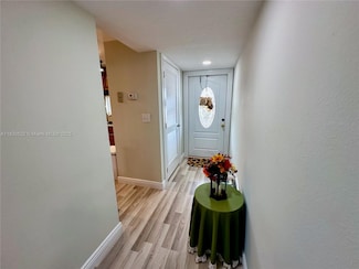 9420 S Hollybrook Lake Dr Unit 302, Pembroke Pines, FL 33025