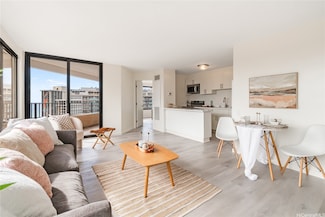 1778 Ala Moana Blvd Unit 2814, Honolulu, HI 96815