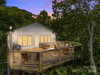 114 Spruce Hollow Rd, Beech Mountain, NC 28604