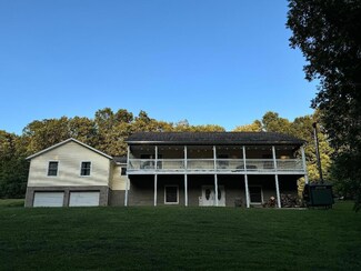 10095 Licking Valley Rd, Frazeysburg, OH 43822