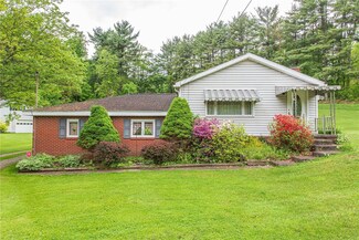 532 Spruce Hollow Rd, Vandergrift, PA 15690