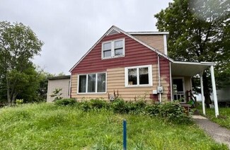 1292 Foxes Ridge Rd, Acton, ME 04001