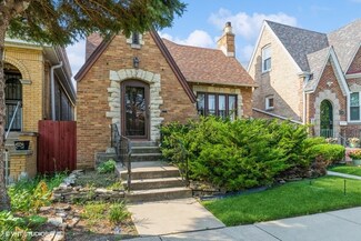 6041 W Eddy St, Chicago, IL 60634