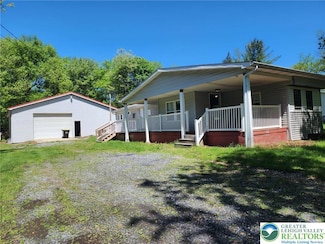 1150 E Stateside Dr, Danielsville, PA 18038