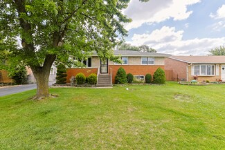 7535 S Octavia Ave, Bridgeview, IL 60455