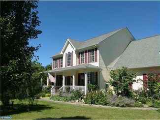 2825 County Line Rd, Riegelsville, PA 18077