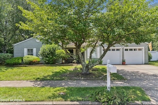 7 Plymouth Dr, Howell, NJ 07731