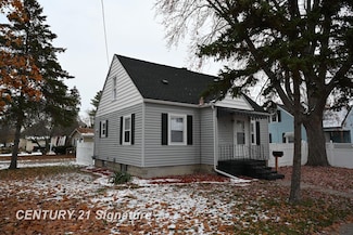 1622 Maine St, Saginaw, MI 48602