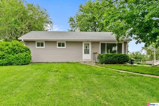 3009 S 38th St, Omaha, NE 68105