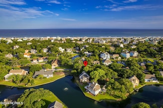 200 Pelican Point Ct, Emerald Isle, NC 28594