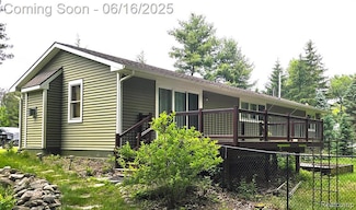 6778 Strawberry Lake Rd, Whitmore Lake, MI 48189