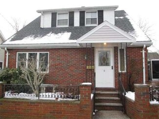8 Geneva Ave, Lynn, MA 01905