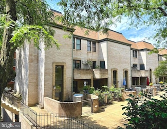 1325 13th St NW Unit 40, Washington, DC 20005