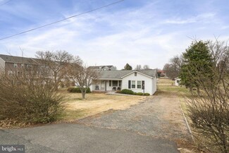 8802 Sheridan Ln, Manassas, VA 20110
