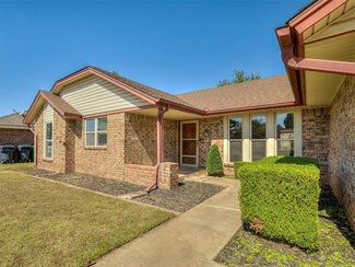 10413 Leicester Dr, Yukon, OK 73099