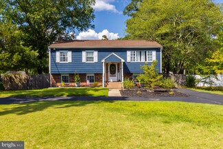3414 N Shore Dr, Williamstown, NJ 08094
