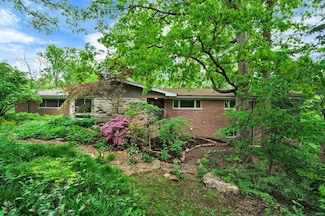 404 Gabriel Dr, Saint Louis, MO 63122