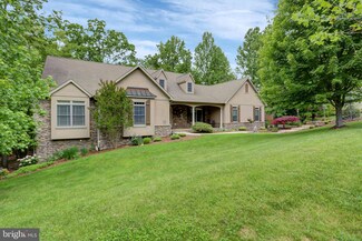 11396 Weatherstone Dr, Waynesboro, PA 17268