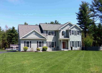 8 Noble Way, Queensbury, NY 12804