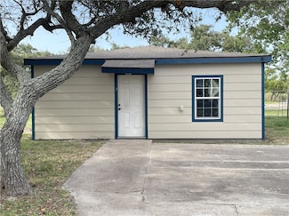 1060 Jacoby Ln, Aransas Pass, TX 78336