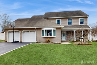 10 Rose Ln, Old Bridge, NJ 08857