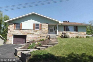 109 Sanders Ave, Kingwood, WV 26537