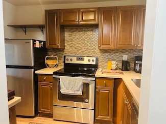 8000 Sunrise Lakes Dr N Unit 209, Sunrise, FL 33322