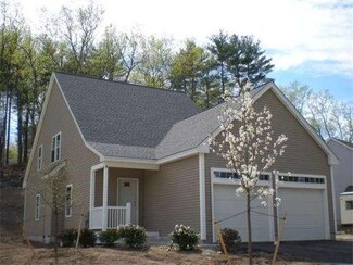 27 Hollow Ridge Dr Unit 27, Nashua, NH 03062