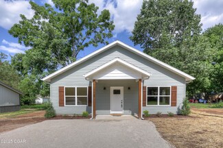 110 S 12th St, Sarcoxie, MO 64862