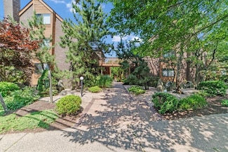 15 Greenridge Ave Unit 19, White Plains, NY 10605