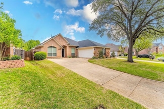 2231 Templeton Dr, Arlington, TX 76006