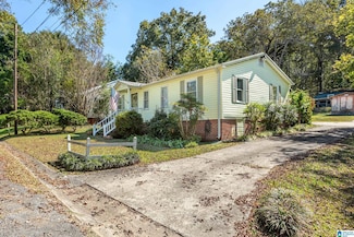 56 9th Ave, Ashville, AL 35953