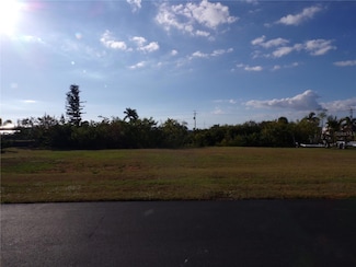 4421 Pelican Pointe Dr, Punta Gorda, FL 33950