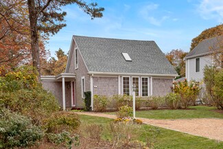 87 Schoolhouse Rd, Edgartown, MA 02539