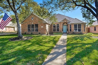 816 Chapel Dr, Denton, TX 76205