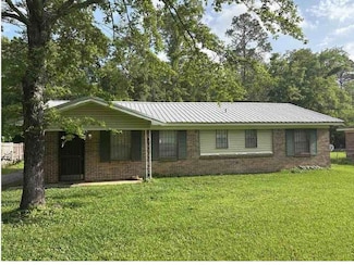 2416 Lost River Rd, Mobile, AL 36605